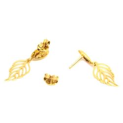 Brinco Folha Vazada em Ouro 18 Kilates - 20302